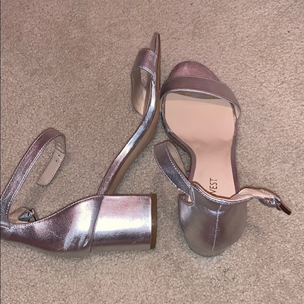 nine west sliver heels 7